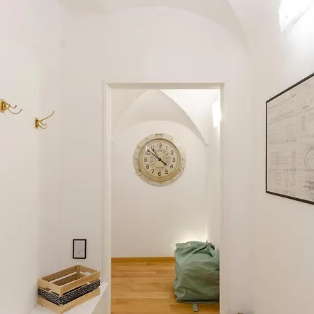 Joivy Cute Flat Near The Aquarium Apartment