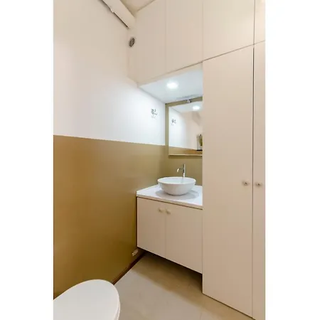 Apartment Joivy Cute Flat Near The Aquarium *